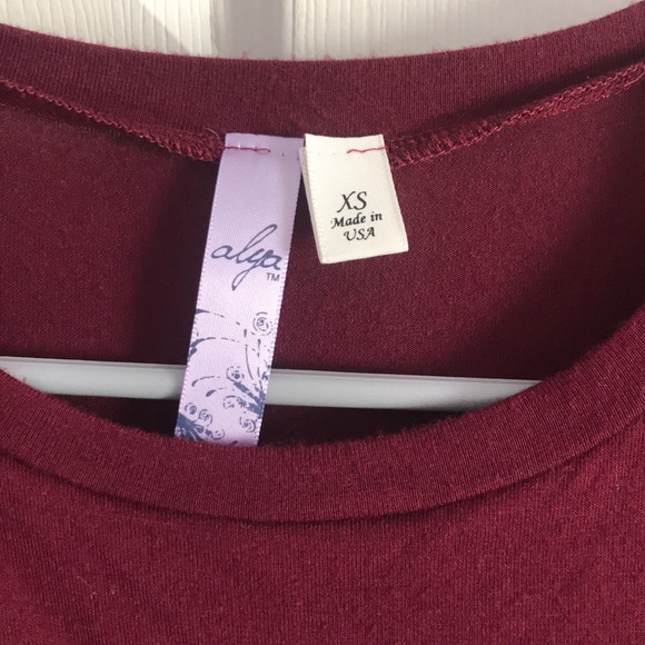 Burgundy Bodycon Dress - Picture 2 of 3